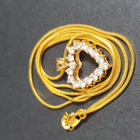 Radiant Elegance: 18K Gold-Plated Chain with Sterling Silver 925 Heart Necklace - Picture 1 of 10